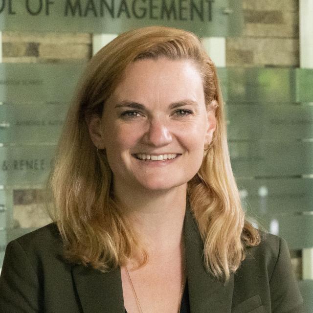 Headshot of Sophie Linnett