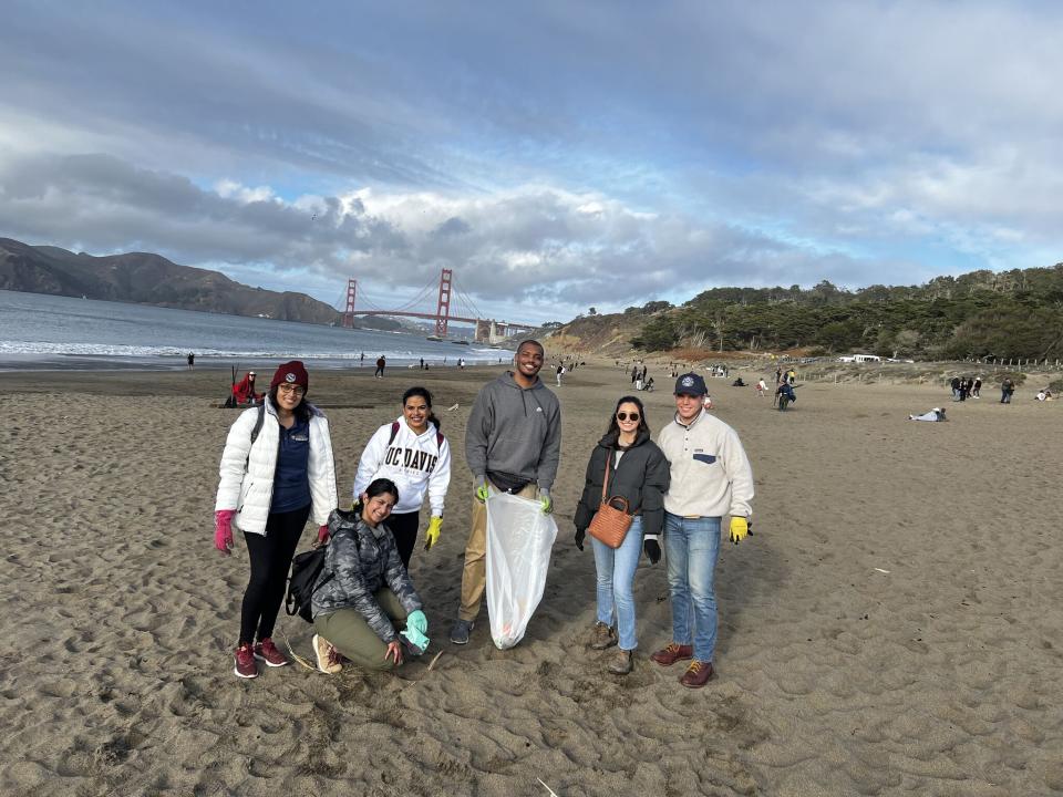 Baker beach clean-up as part of the GSM-SA and WilBA student clubs