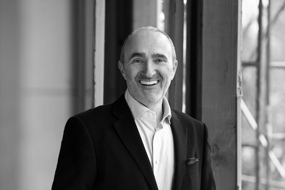 Headshot of Sotiris Kolokotronis